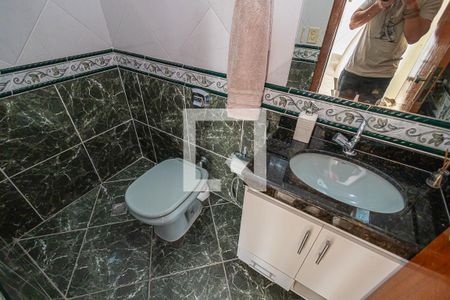 Lavabo de casa para alugar com 3 quartos, 240m² em Santa Monica, Belo Horizonte