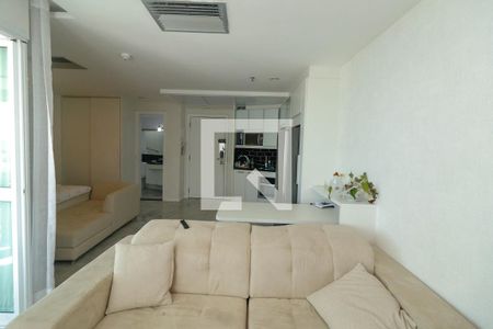 Sala de apartamento para alugar com 1 quarto, 58m² em Barra da Tijuca, Rio de Janeiro