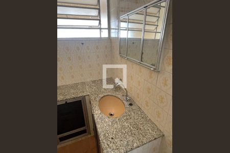Banheiro de apartamento à venda com 2 quartos, 64m² em Jardim Boa Esperança, Campinas
