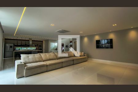 Sala de casa de condomínio à venda com 5 quartos, 300m² em Recreio dos Bandeirantes, Rio de Janeiro