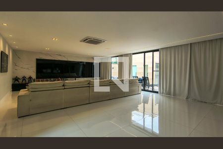 Sala de casa de condomínio à venda com 5 quartos, 300m² em Recreio dos Bandeirantes, Rio de Janeiro