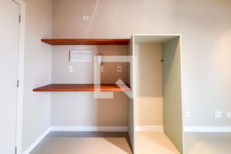 Sala/Cozinha de apartamento à venda com 1 quarto, 38m² em Chácara Seis de Outubro, São Paulo