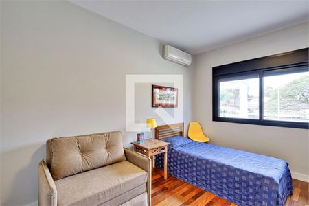 Casa à venda com 3 quartos, 304m² em Granja Julieta, São Paulo