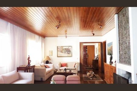 Casa à venda com 8 quartos, 395m² em Vila Campo Grande, São Paulo