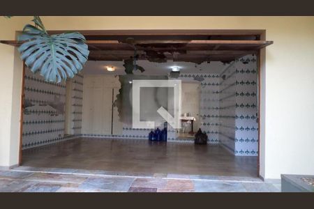 Casa à venda com 8 quartos, 395m² em Vila Campo Grande, São Paulo