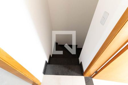 Escada de casa de condomínio à venda com 2 quartos, 55m² em Vila Moinho Velho, São Paulo