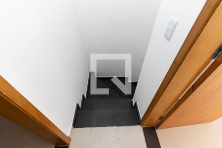 Corredor de casa de condomínio à venda com 2 quartos, 55m² em Vila Moinho Velho, São Paulo