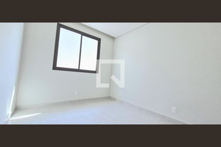 Quarto 2 de casa à venda com 3 quartos, 100m² em Vila Rica, Lagoa Santa