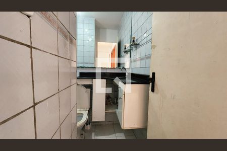 Banheiro de apartamento à venda com 2 quartos, 46m² em Morada das Vinhas, Jundiaí