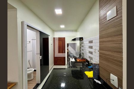 Cozinha  de kitnet/studio para alugar com 1 quarto, 40m² em Copacabana, Rio de Janeiro