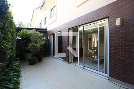 Jardim de casa de condomínio à venda com 3 quartos, 126m² em Jardim Colombo, São Paulo