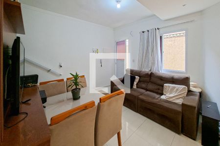 Sala de casa de condomínio à venda com 2 quartos, 60m² em Canto do Forte, Praia Grande