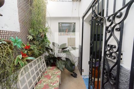 Área de Serviço de casa à venda com 3 quartos, 385m² em Monte Castelo, Contagem