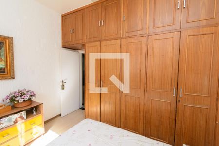 Quarto 2 de casa à venda com 3 quartos, 385m² em Monte Castelo, Contagem
