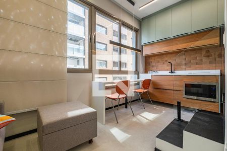 Sala/Cozinha de apartamento para alugar com 1 quarto, 32m² em Pinheiros, São Paulo