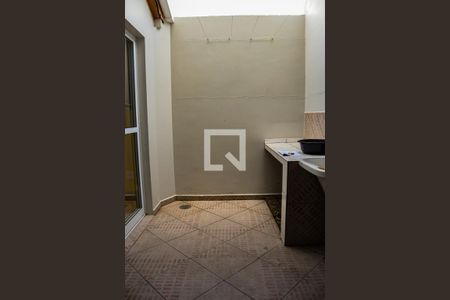 Área de Serviço de casa de condomínio para alugar com 2 quartos, 80m² em Cemucam, Cotia