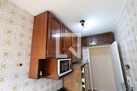 Cozinha - Armários de apartamento para alugar com 1 quarto, 50m² em Passo D’areia, Porto Alegre