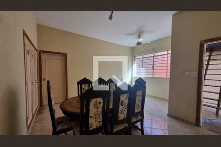 Casa à venda com 3 quartos, 300m² em Cambuí, Campinas