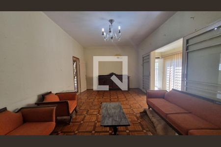 Casa à venda com 3 quartos, 300m² em Cambuí, Campinas