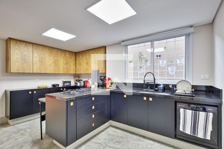 Casa à venda com 3 quartos, 160m² em Santo Amaro, São Paulo