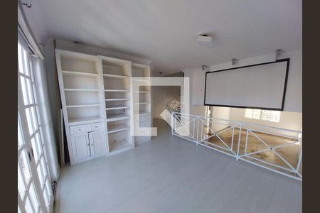 Casa à venda com 4 quartos, 285m² em Vila Progredior, São Paulo