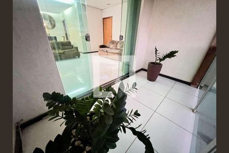 Casa à venda com 3 quartos, 170m² em Céu Azul, Belo Horizonte