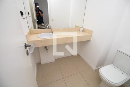 Lavabo de apartamento à venda com 2 quartos, 79m² em Barra da Tijuca, Rio de Janeiro