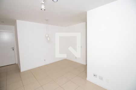 Sala de apartamento à venda com 2 quartos, 79m² em Barra da Tijuca, Rio de Janeiro