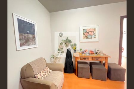 Sala de apartamento à venda com 4 quartos, 68m² em Sagrada Família, Belo Horizonte