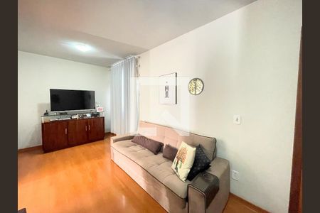 Sala de apartamento à venda com 4 quartos, 68m² em Sagrada Família, Belo Horizonte