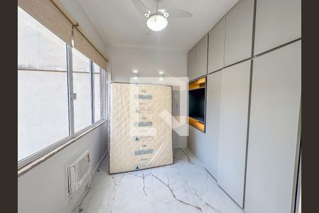 Quarto de apartamento para alugar com 2 quartos, 75m² em Botafogo, Rio de Janeiro