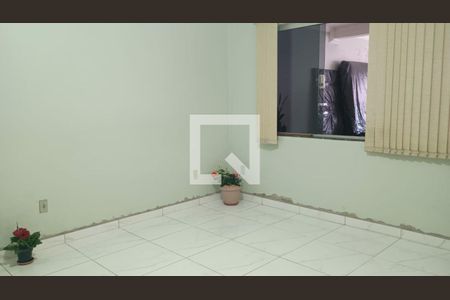 Casa à venda com 3 quartos, 125m² em Jardim Las Vegas, Santo André