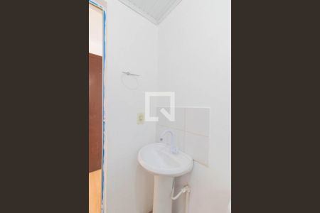 Banheiro de apartamento à venda com 1 quarto, 36m² em Cavalhada, Porto Alegre