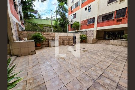 Área comum de apartamento para alugar com 2 quartos, 61m² em Del Castilho, Rio de Janeiro