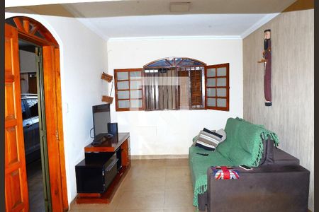 Sala de casa à venda com 4 quartos, 250m² em Goiânia, Belo Horizonte