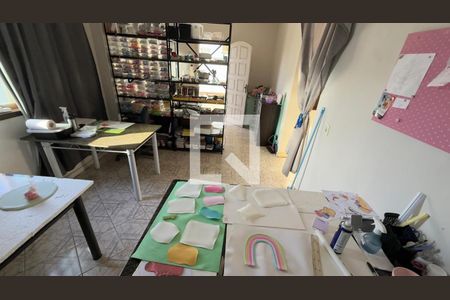 Casa à venda com 4 quartos, 250m² em Cantagalo, Niterói