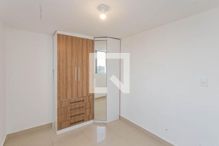 Quarto 1 de apartamento para alugar com 2 quartos, 55m² em Vila Heliopolis, São Paulo