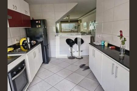 Casa à venda com 5 quartos, 300m² em Jacarepaguá, Rio de Janeiro