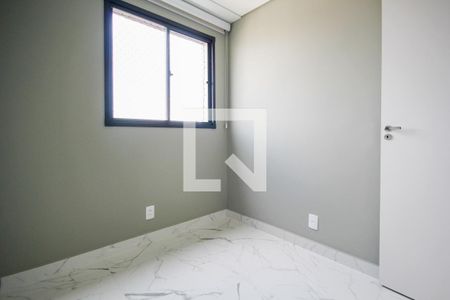 Quarto 2 de apartamento para alugar com 2 quartos, 42m² em Vila Albertina, São Paulo