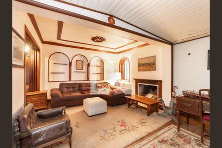 Casa à venda com 4 quartos, 400m² em Alto de Pinheiros, São Paulo