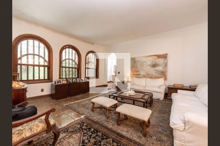 Casa à venda com 4 quartos, 400m² em Alto de Pinheiros, São Paulo