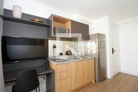 Sala/Cozinha de apartamento à venda com 1 quarto, 31m² em Pinheiros, São Paulo