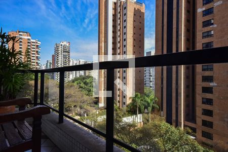 Varanda de apartamento à venda com 3 quartos, 160m² em Vila Suzana, São Paulo
