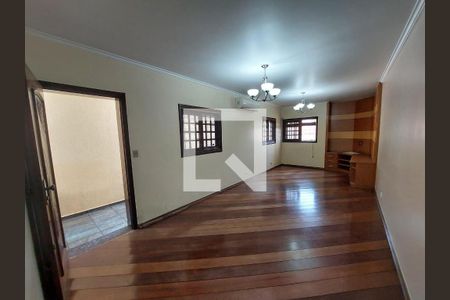 Casa à venda com 3 quartos, 202m² em Vila Floresta, Santo André