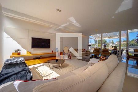 Casa à venda com 3 quartos, 300m² em Pacaembu, São Paulo