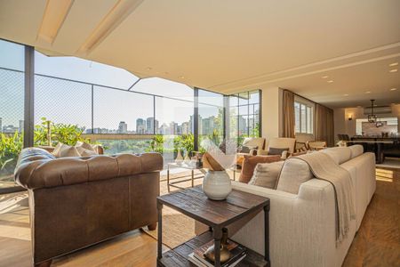 Apartamento à venda com 3 quartos, 330m² em Jardim Europa, São Paulo