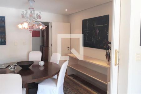 Casa à venda com 4 quartos, 350m² em Sumaré, São Paulo