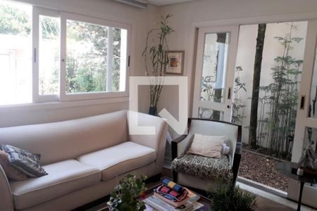 Casa à venda com 4 quartos, 350m² em Sumaré, São Paulo