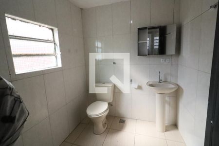 Banheiro de casa para alugar com 2 quartos, 70m² em Bela Vista, Osasco