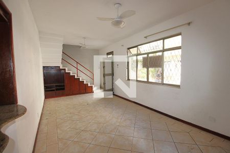 Sala de casa à venda com 3 quartos, 200m² em Cachambi, Rio de Janeiro